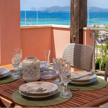 Sardinia Re - Ales 5 Sea View *